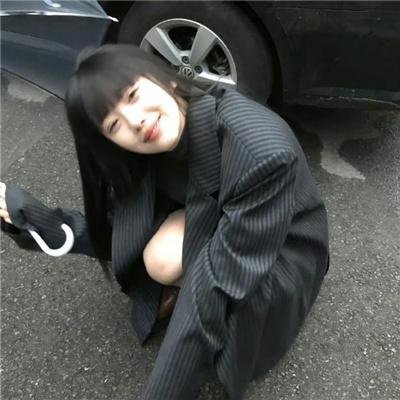 草裙诱春